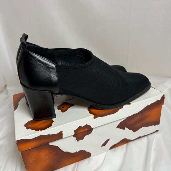 Donald J Pliner Womens Black Stretch Mesh Leather Chunky Heels Size 8.5 - Picture 2 of 10